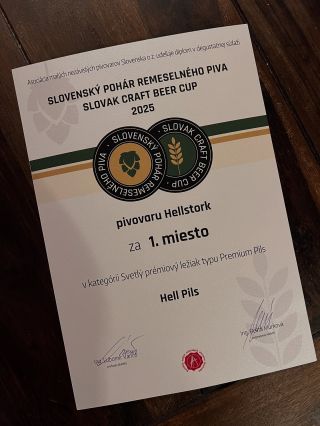 Tak topre 🫂🤘 Medzi ležiakmi❓Hellstork❓Ďakujeme veľmi pekne 😇🍺🤘